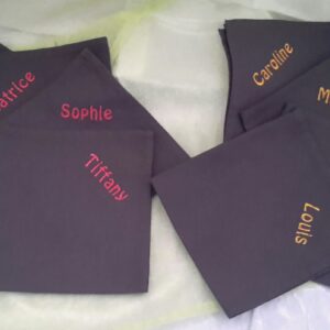 Serviettes brodées